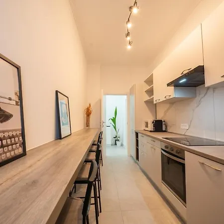 Διαμέρισμα Parking - Design - Caesar House *
